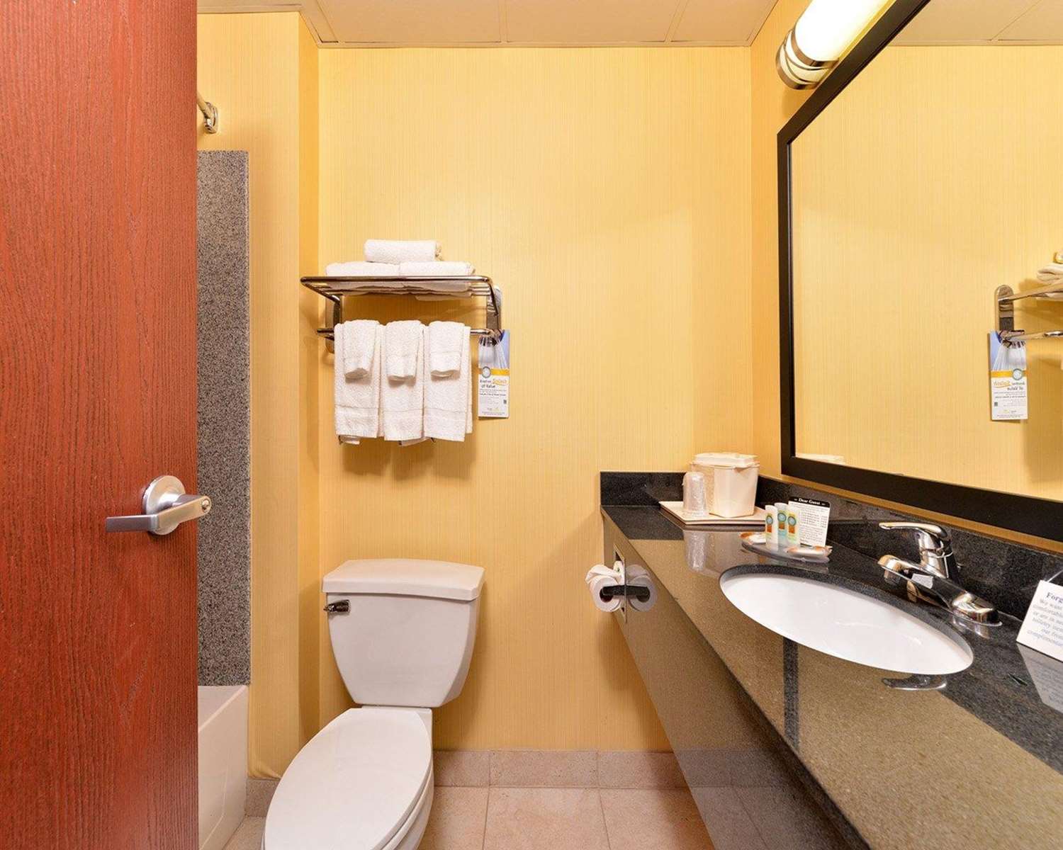 Quality Suites Stratford CT 36/37
