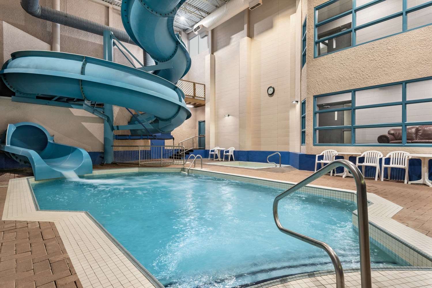 Travelodge By Wyndham Brandon 7/25
