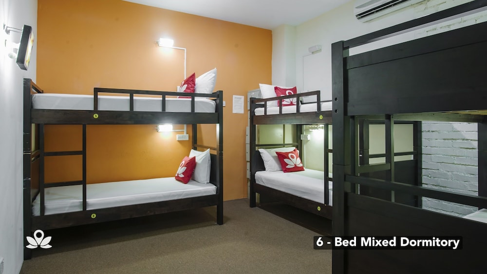 The Explorers Guesthouse and Hostel 39/60