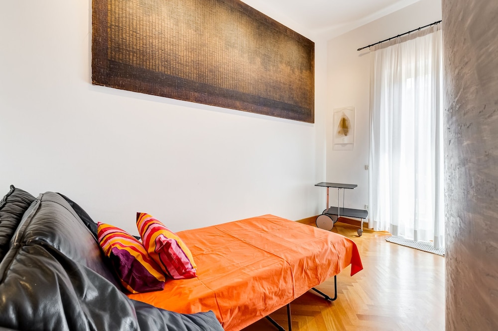 Colosseum Terrace Apartment 14/50
