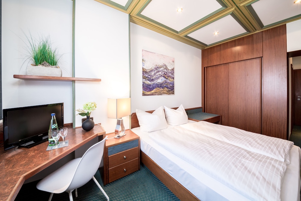 Best Living Hotel Arotel 26/67