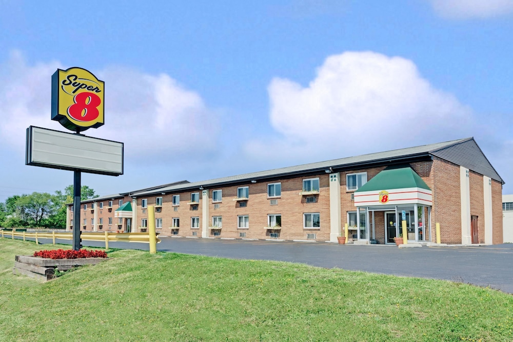 Super 8 Kenmore Buffalo Niagara Falls Area 3/18