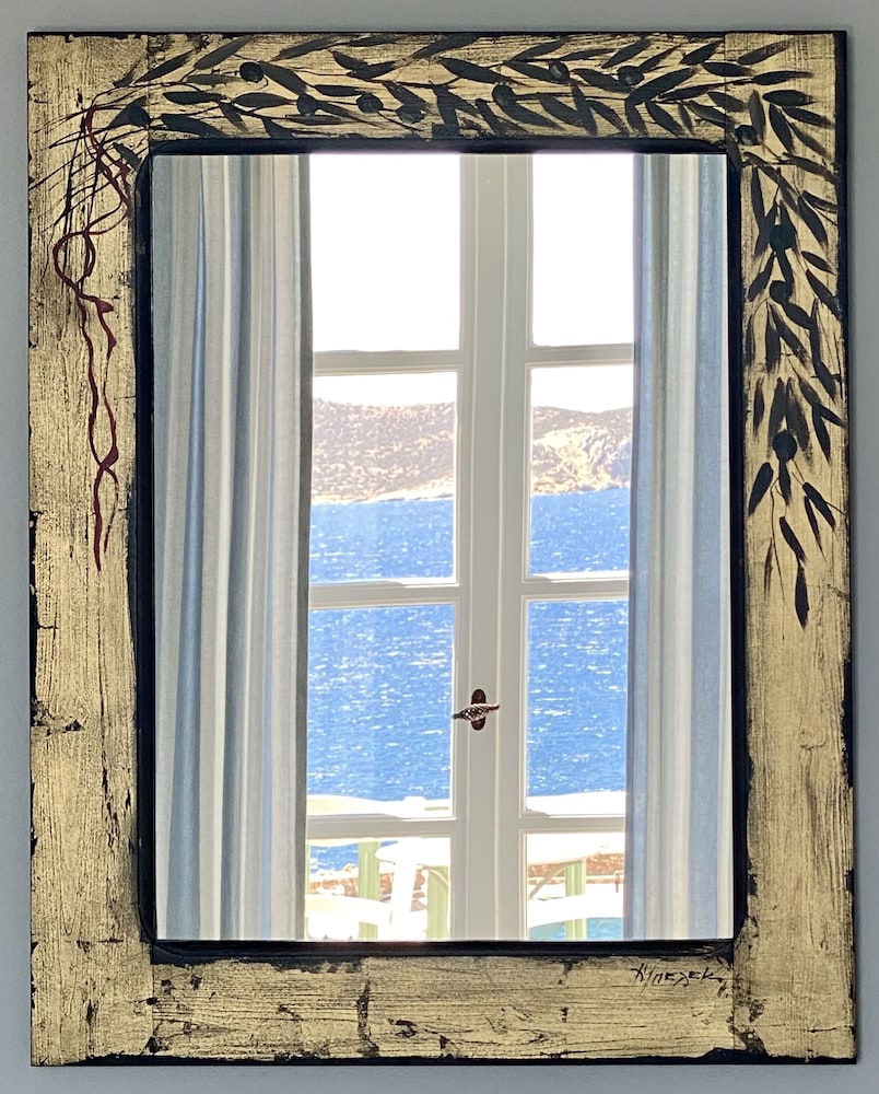 Niriedes Hotel 24/72