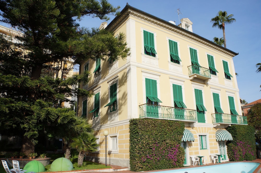 Residence Miramare 1/50