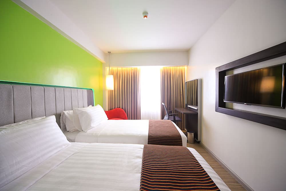 Park Inn By Radisson Clark 12/50