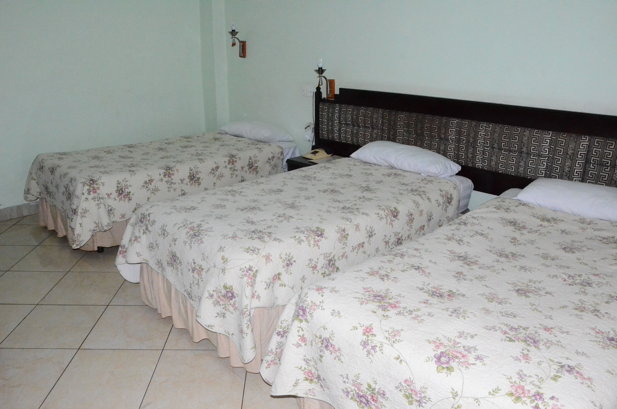 ROOM, TRIPLE