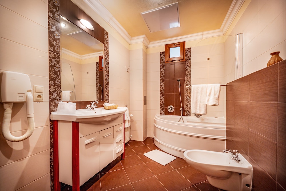 BEST WESTERN HOTEL CAPITAL 47/50