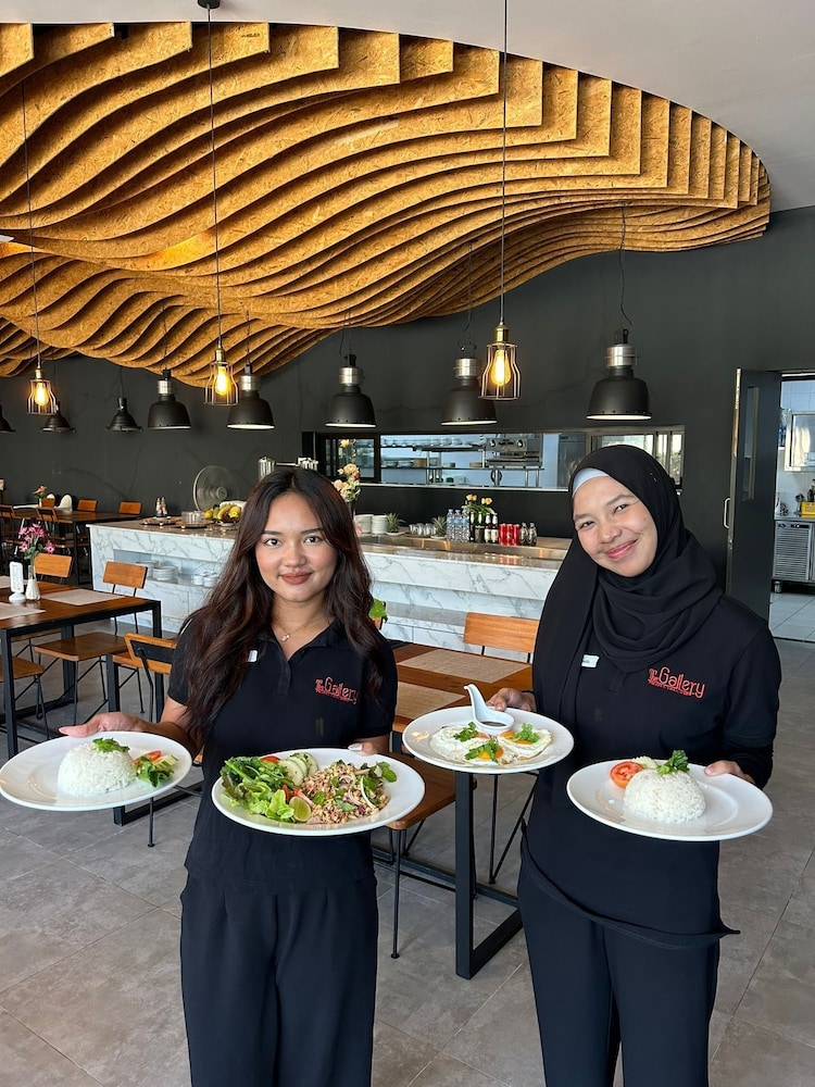 The Gallery Hotel Naiharn 6/50