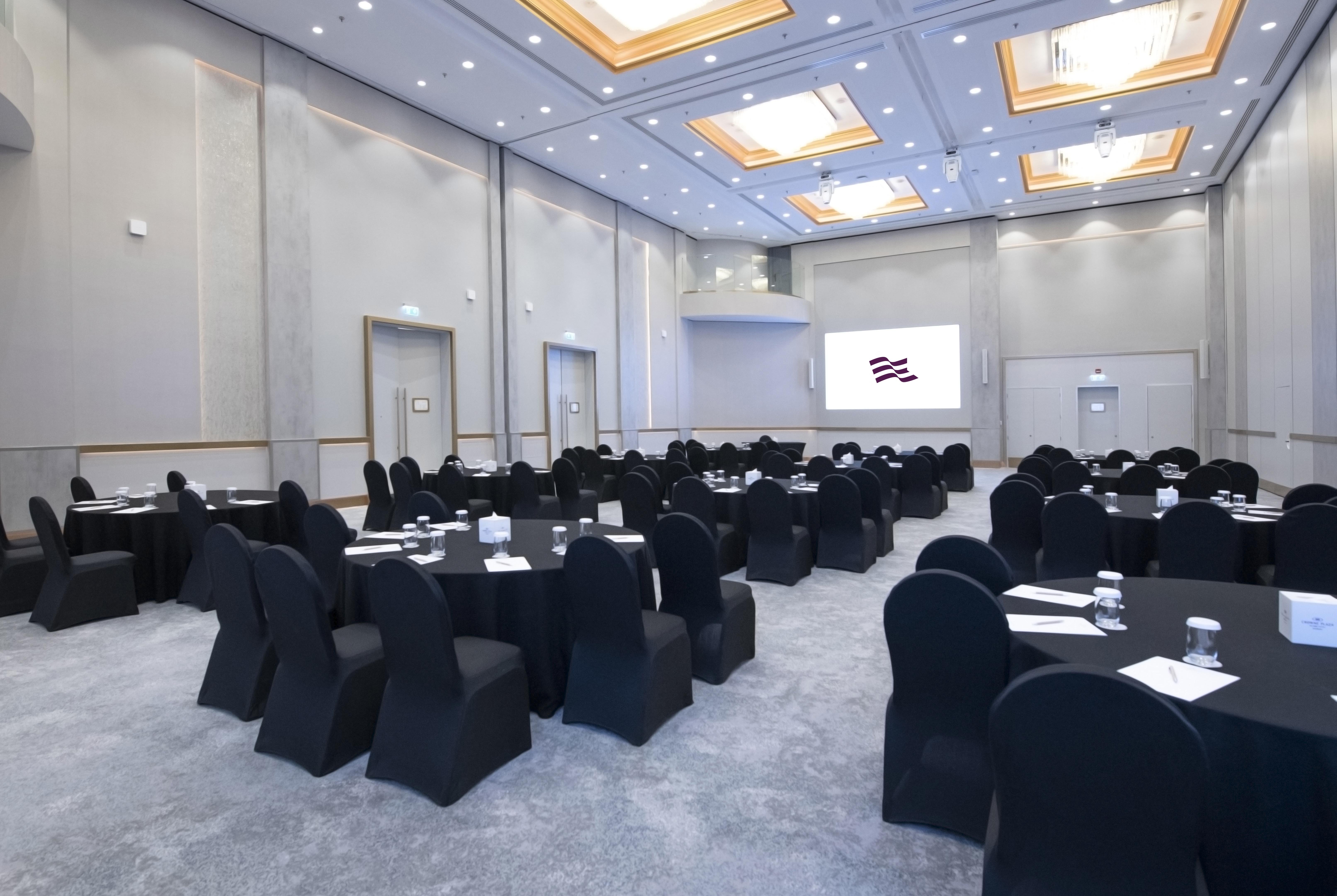 Crowne Plaza Bahrain 66/78