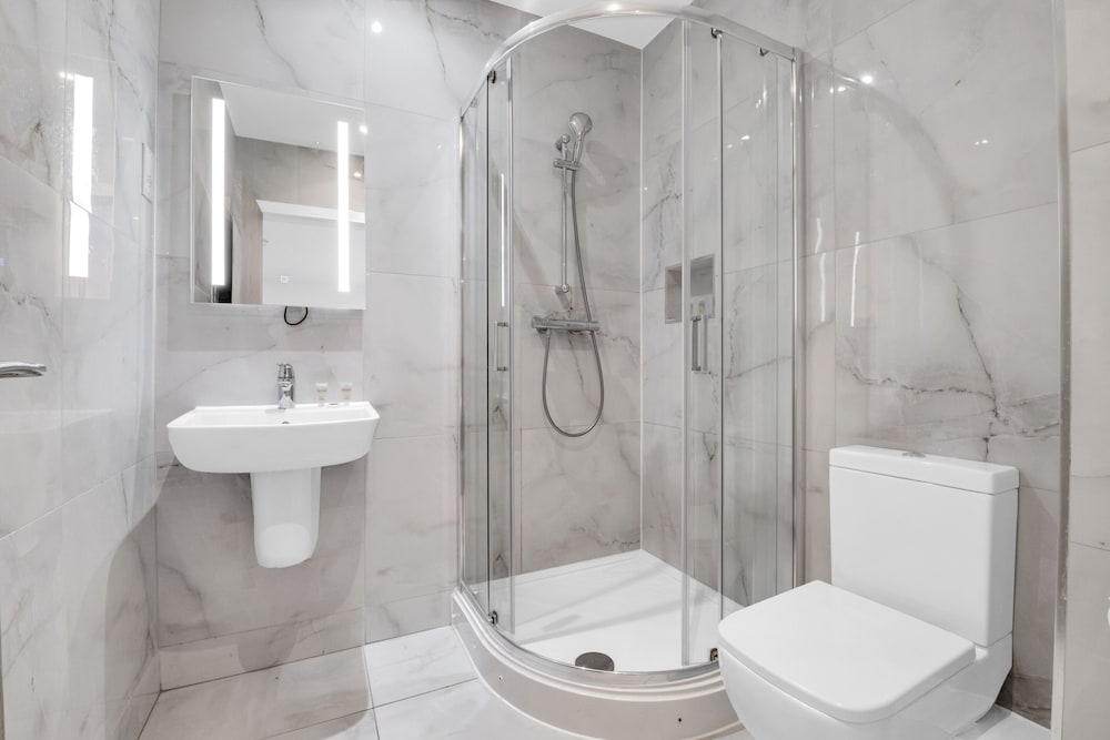 Signature Hotel London 48/50