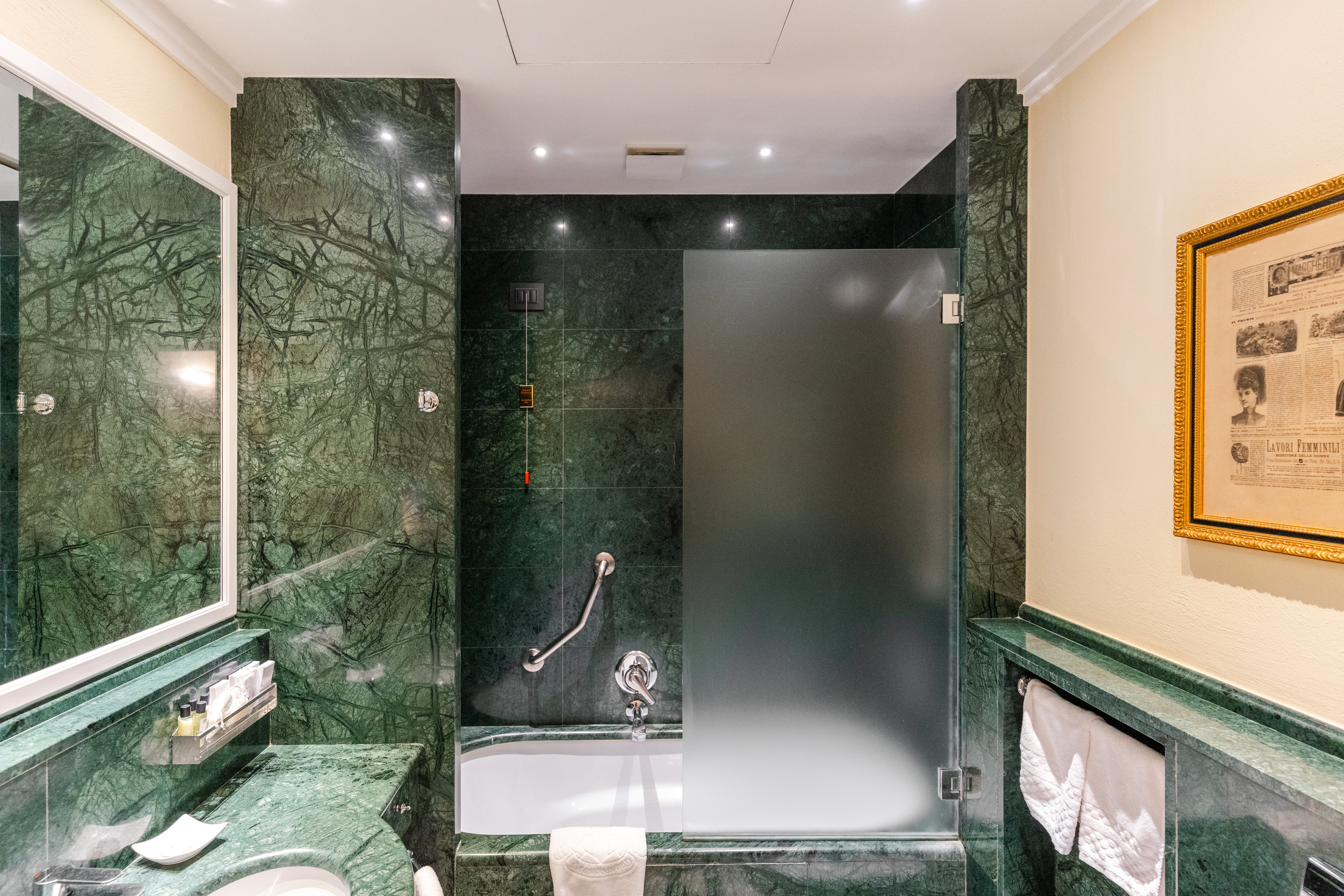 Art Hotel Commercianti 42/80