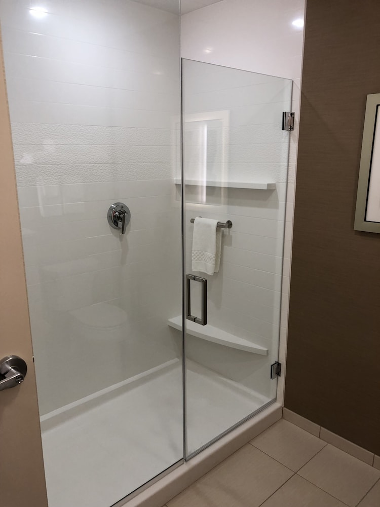 Fairfield Inn Suites Decorah 31/31
