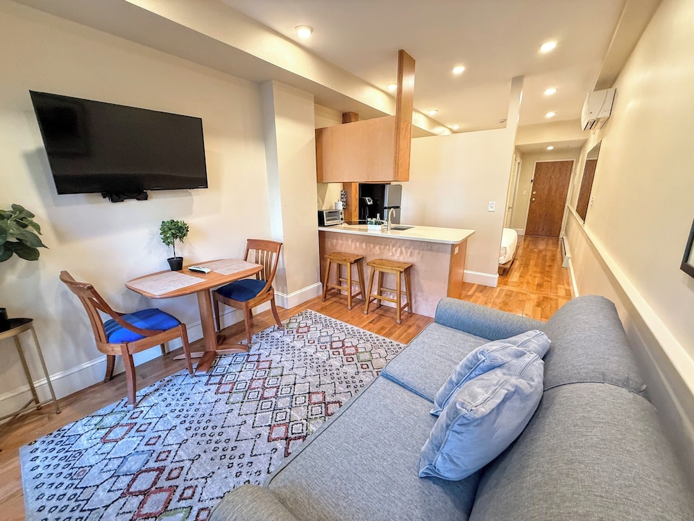 Copley House 43/73