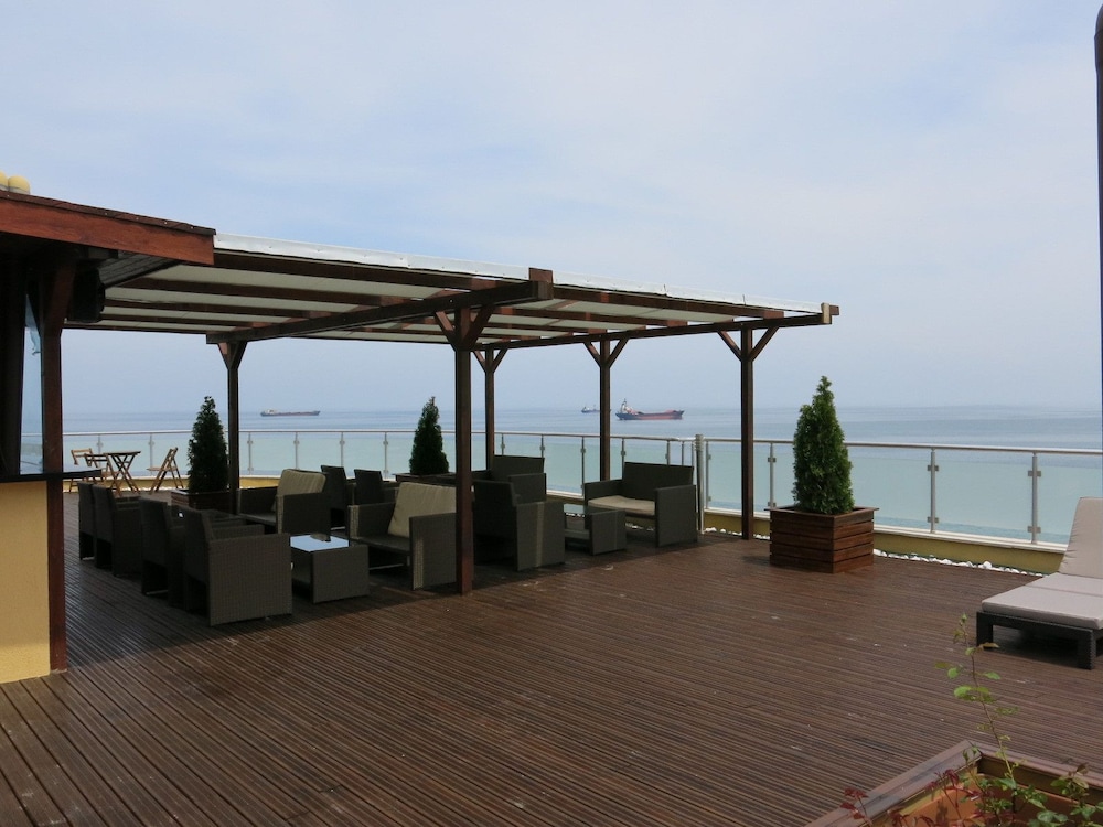 Albizia Hotel 25/34