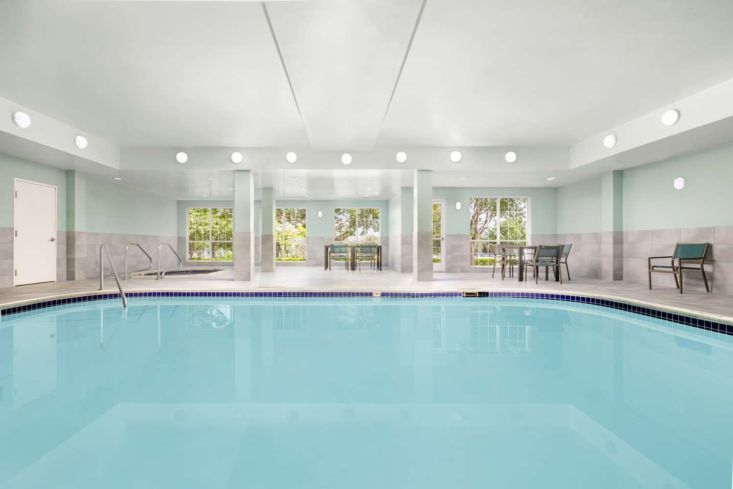 swimming pool spa