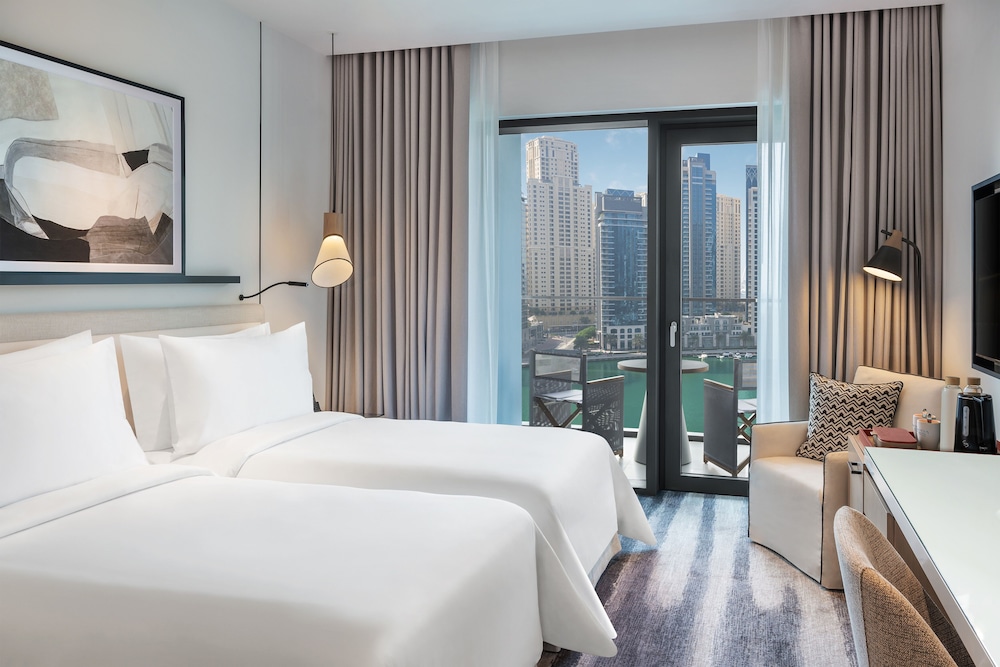 DELUXE, TWIN BEDS, MARINA VIEW