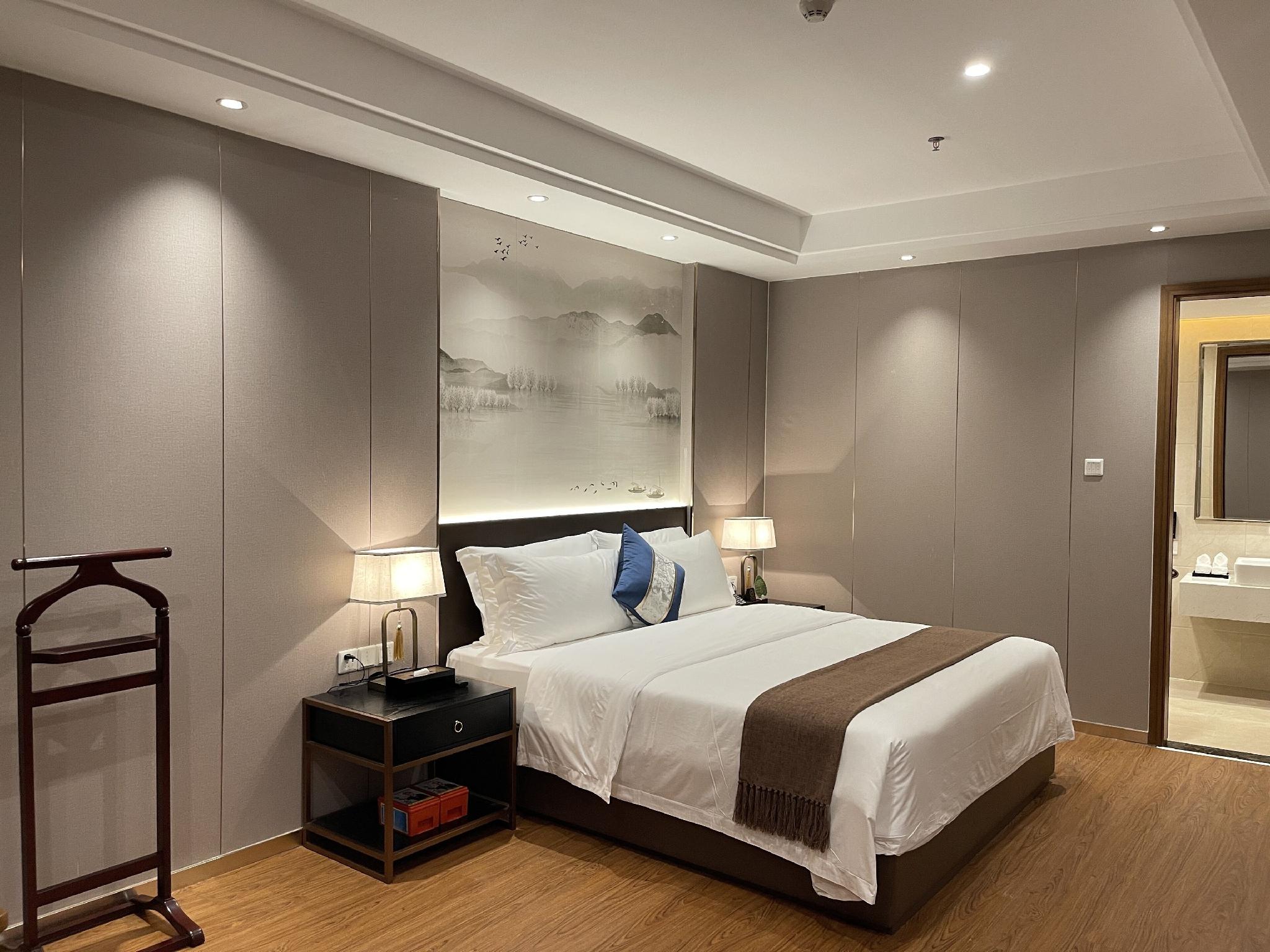 Suite, Guest House