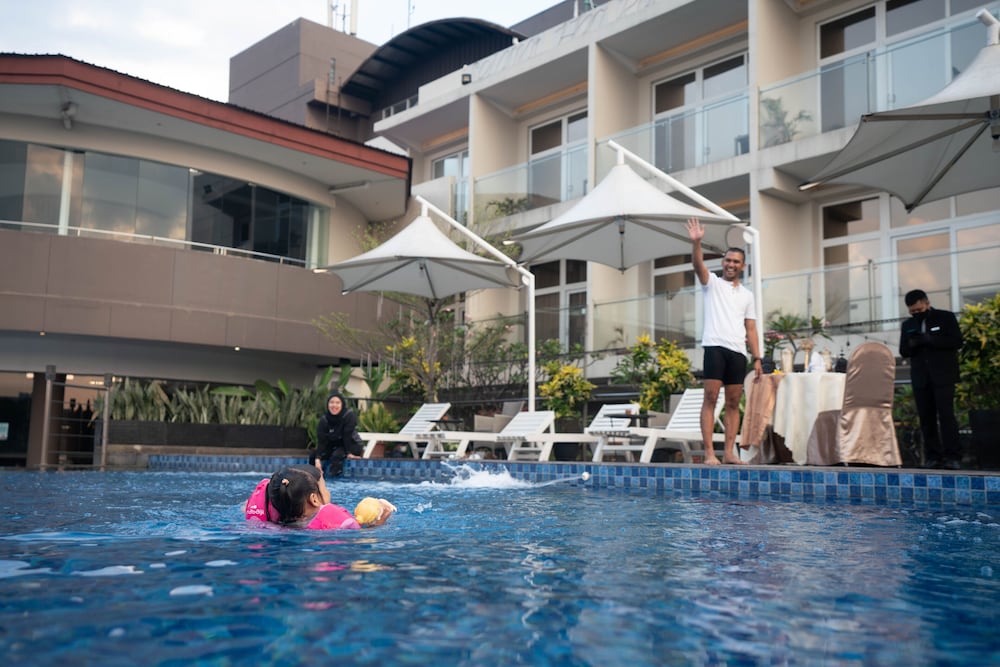 Grandia Hotel 3/66