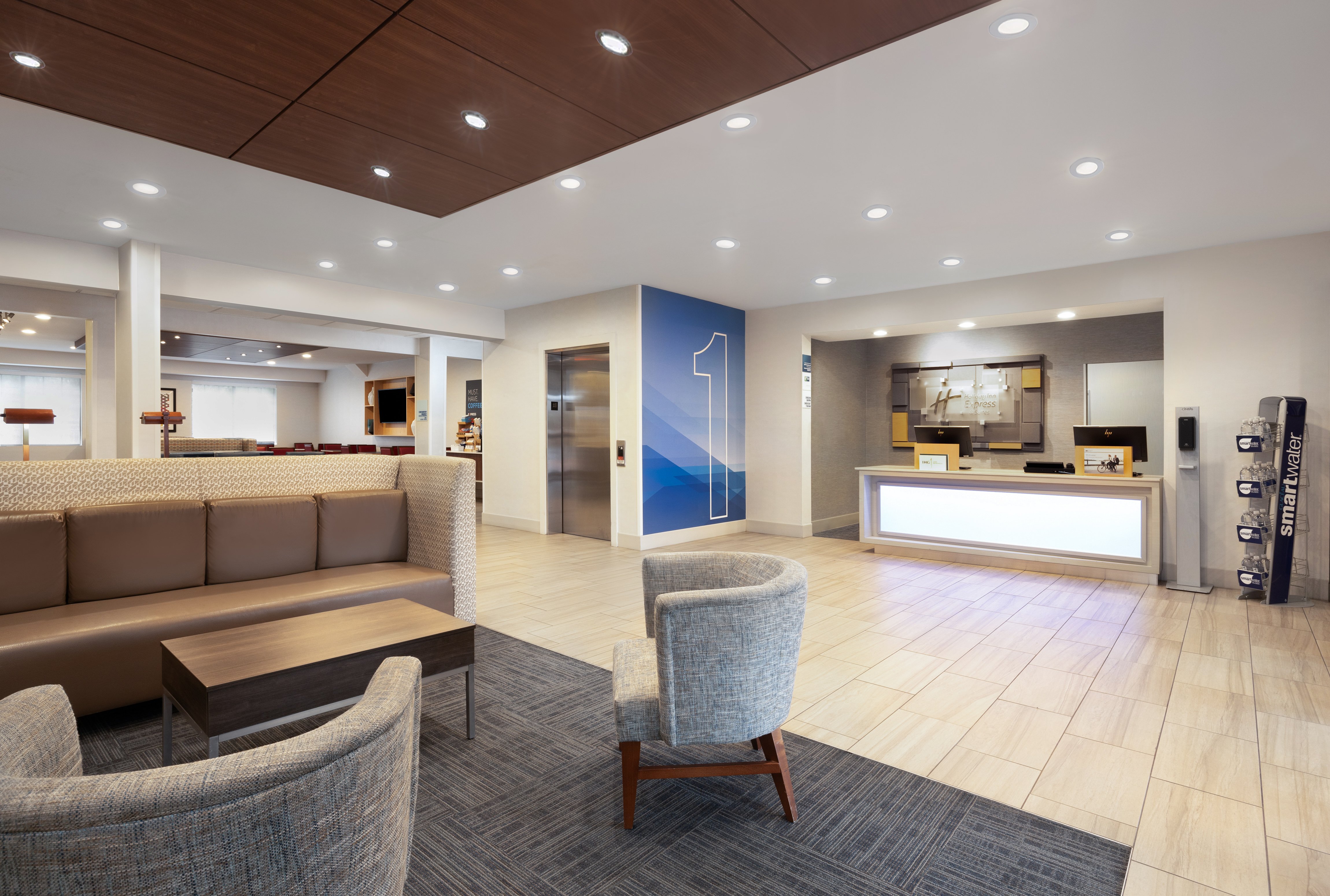 Holiday Inn Express Hotel and Suites ACWORTH - KENNESAW NORTHWEST 8/70