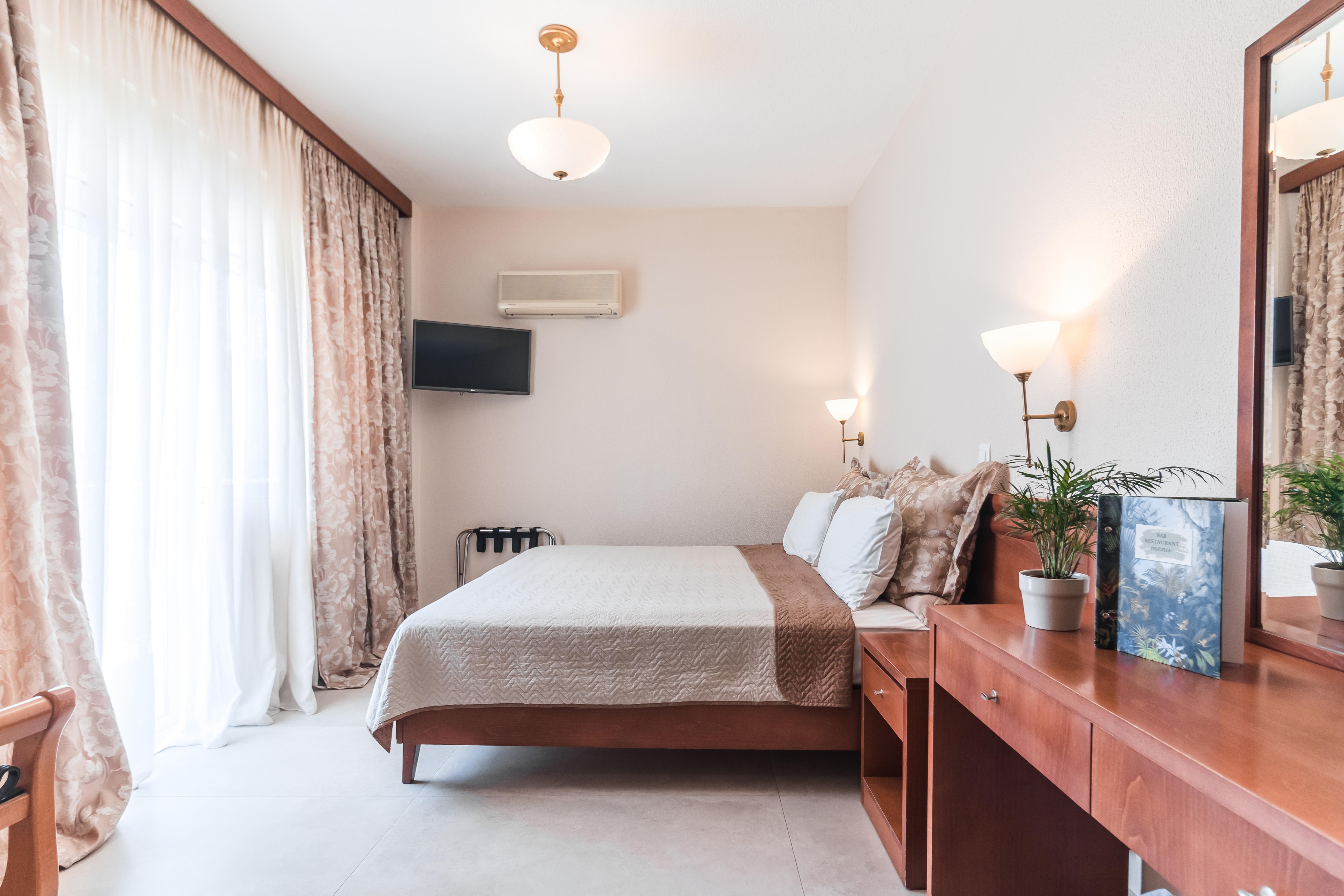Standard, Single, Balcony or Terrace