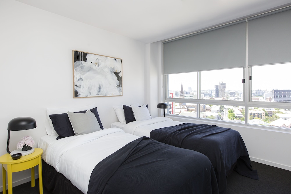 2 BEDROOMS, EXECUTIVE, APARTMENT