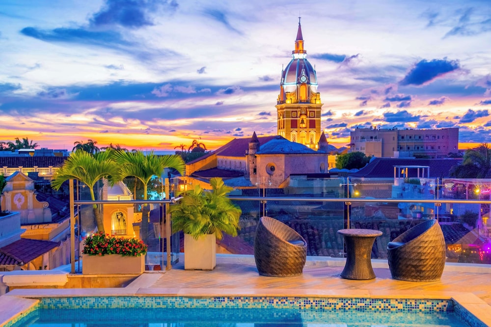 NH Cartagena Urban Royal 40/46