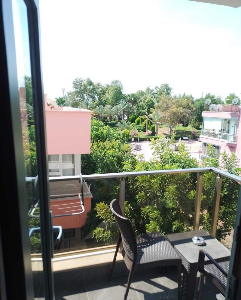 Mic Royal Hotel 42/50