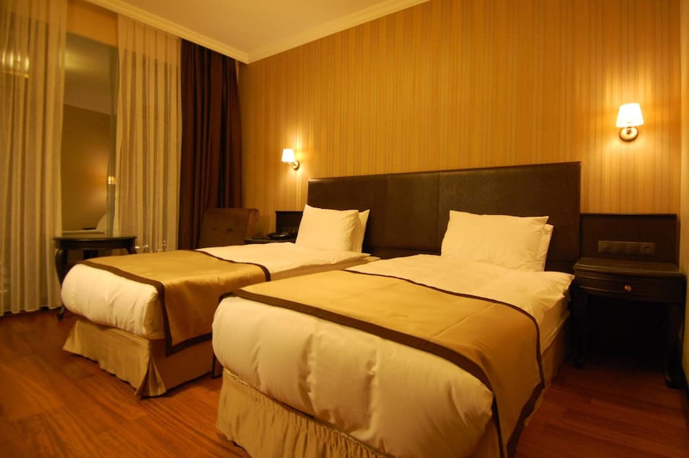SULTAN MEHMED HOTEL 19/42
