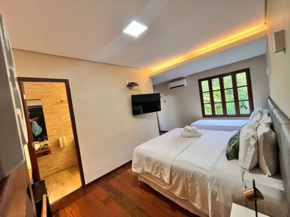 Suite, Valley View