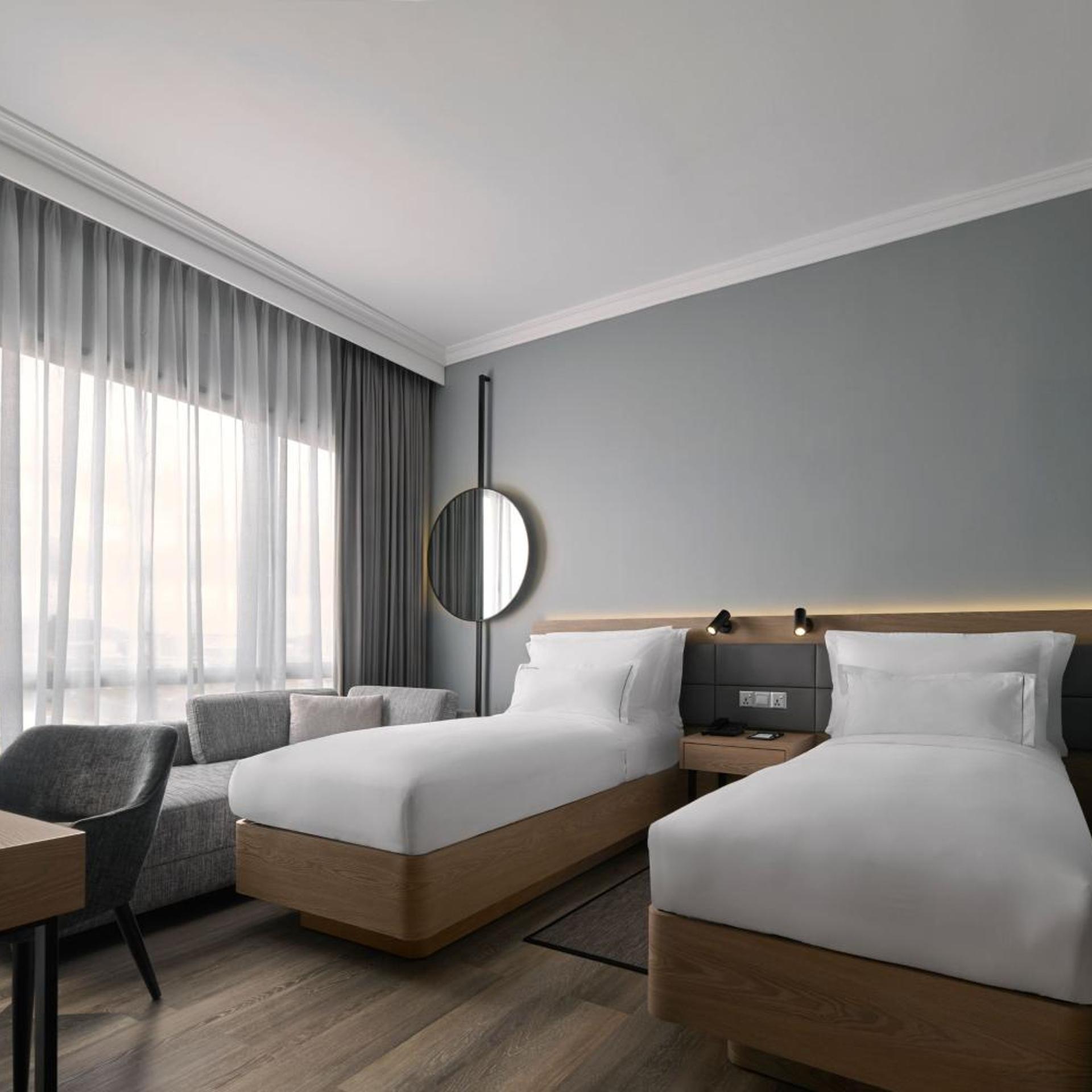 Prime, Deluxe, Twin Beds, Sofa