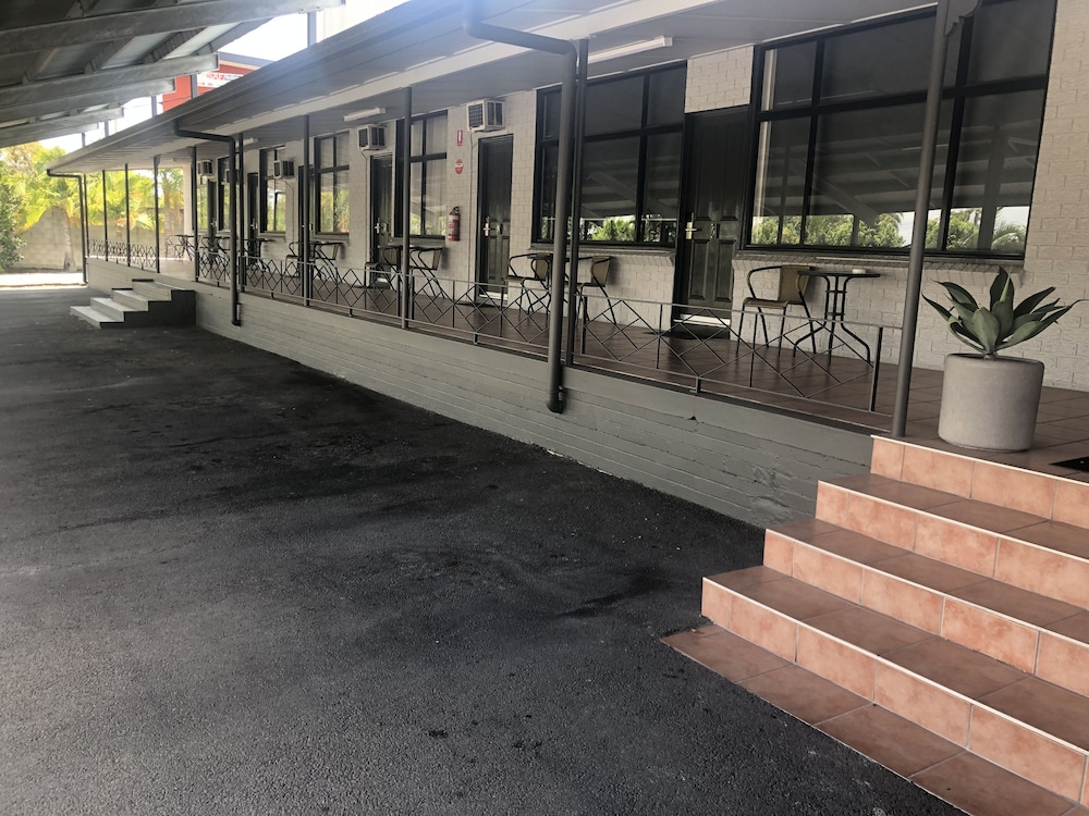 Darra Motel And Conference Centre 60/68
