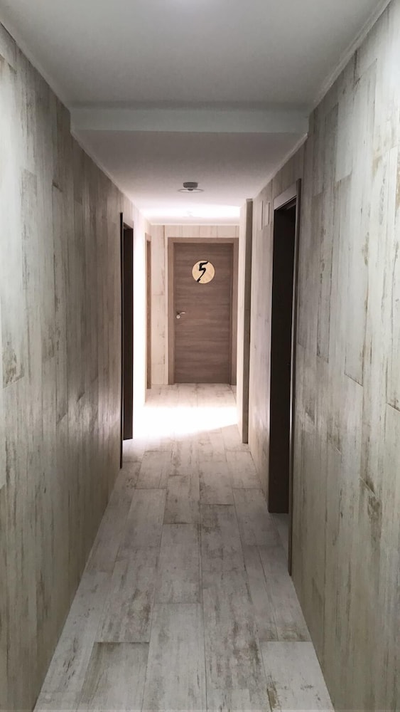 Sabica Nevada Gorbea Suites Apartments 13/27