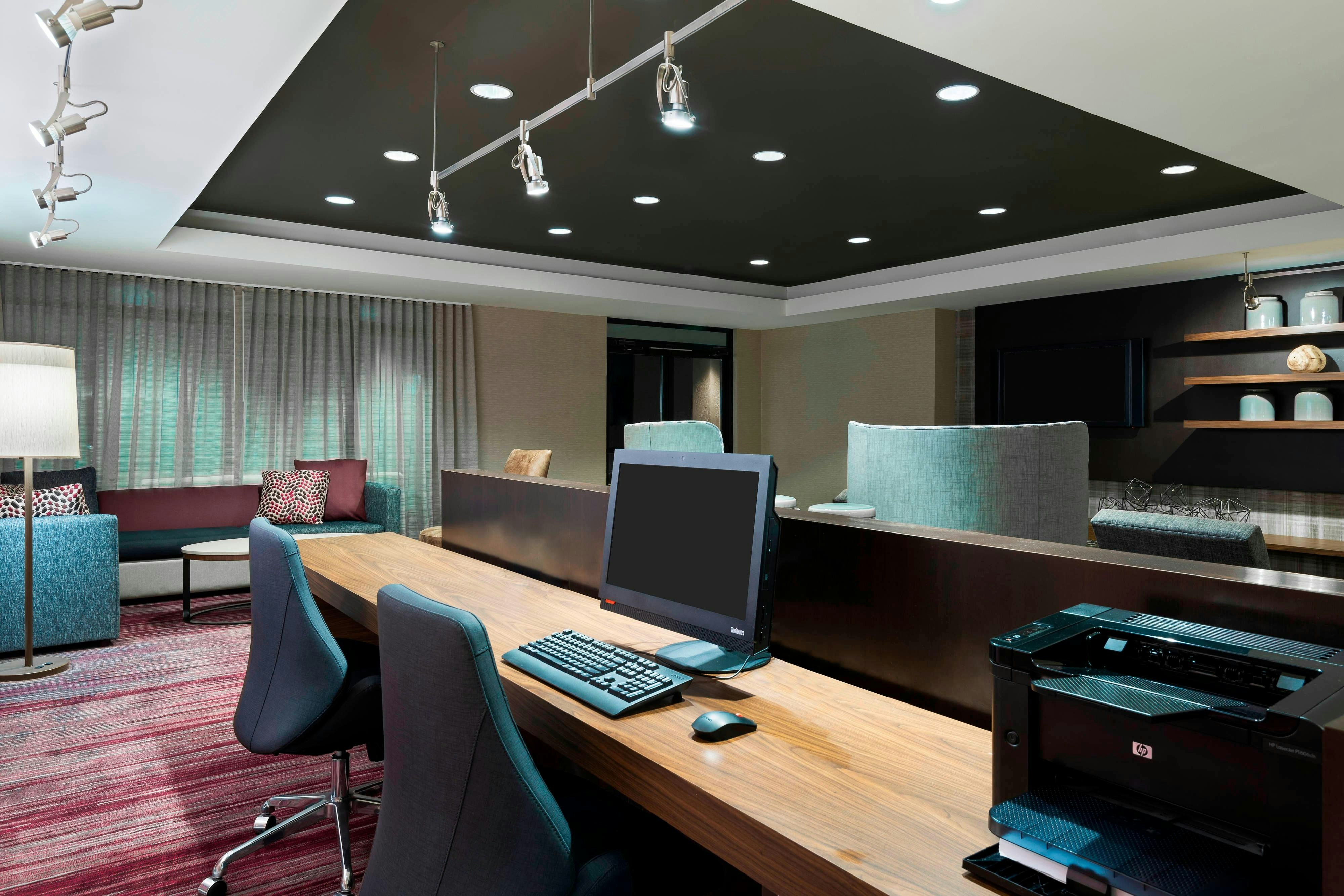 Courtyard By Marriott Asheville 37/39