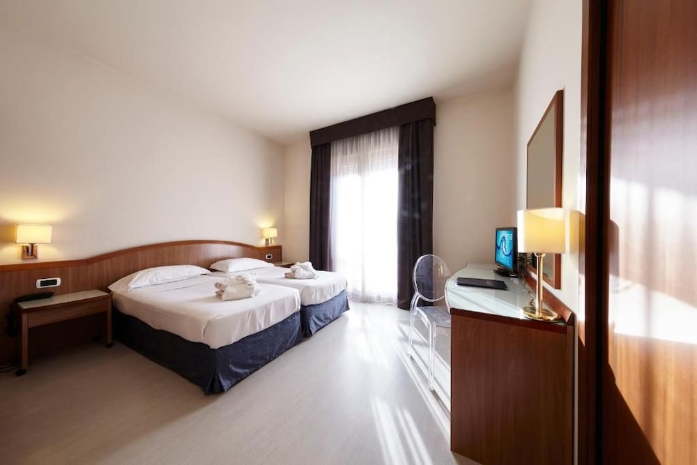 Hotel Aqua 11/50