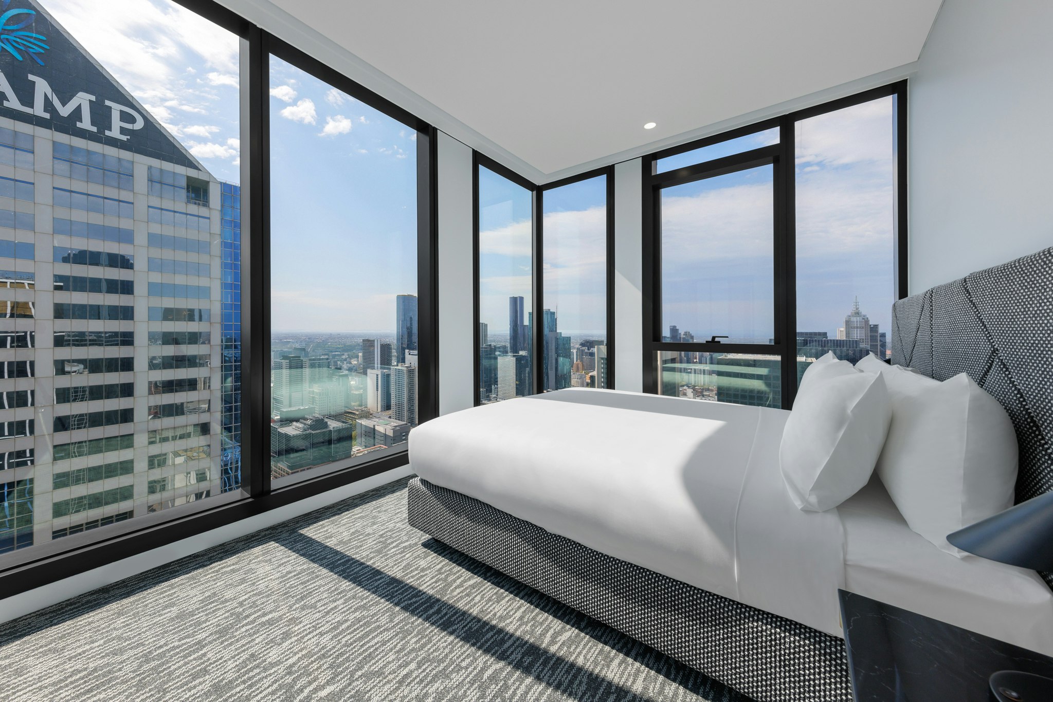 Meriton Suites Melbourne 20/50