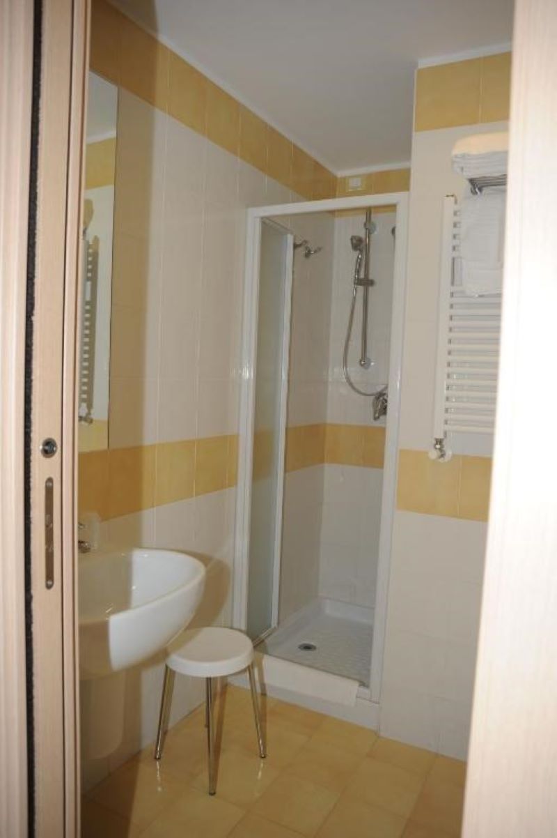 Economy, Basement, Single