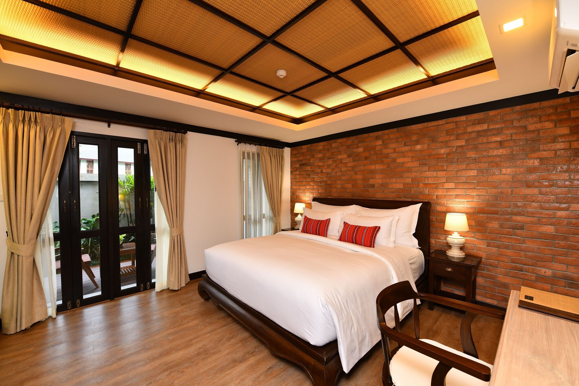 Lanna, Standard, King Bed