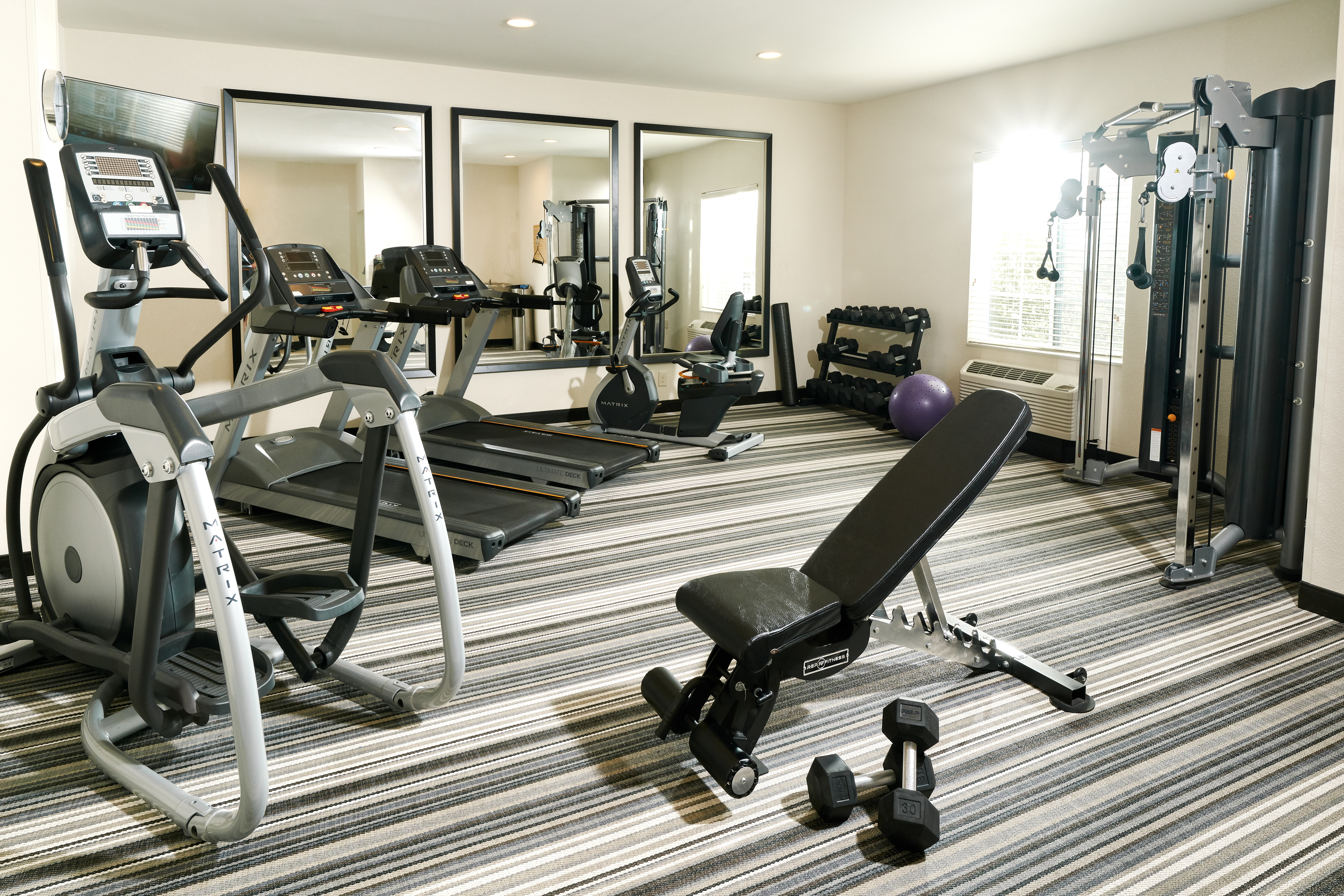 Candlewood Suites Columbus-Northeast 14/25