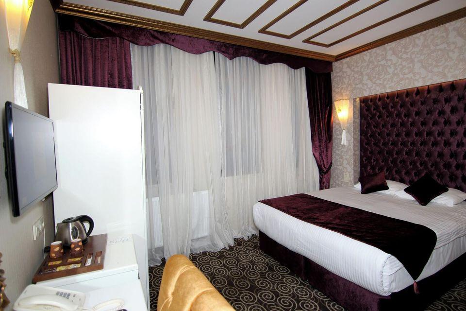 Deluxe, King Bed