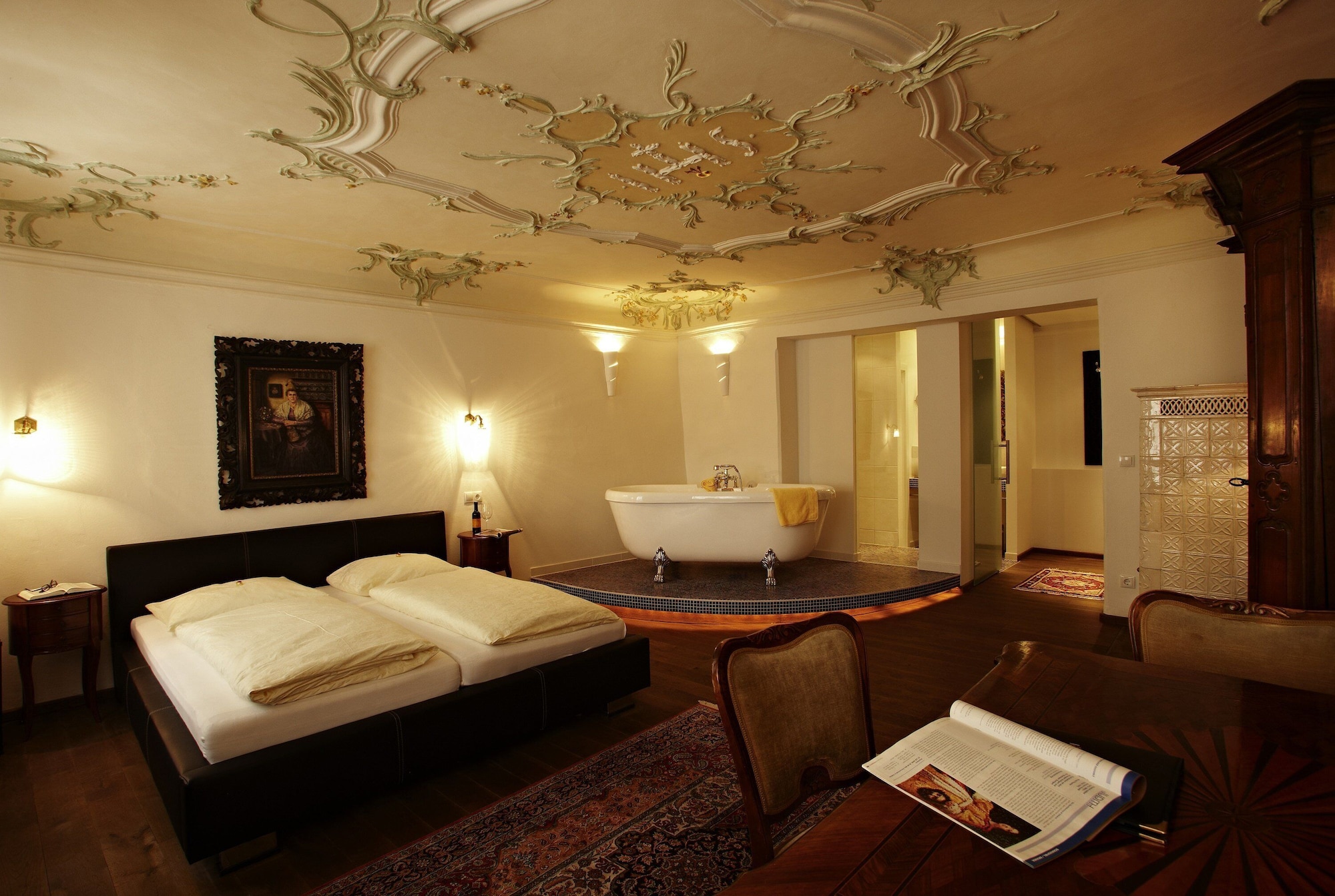JUNIOR SUITE, HOT TUB