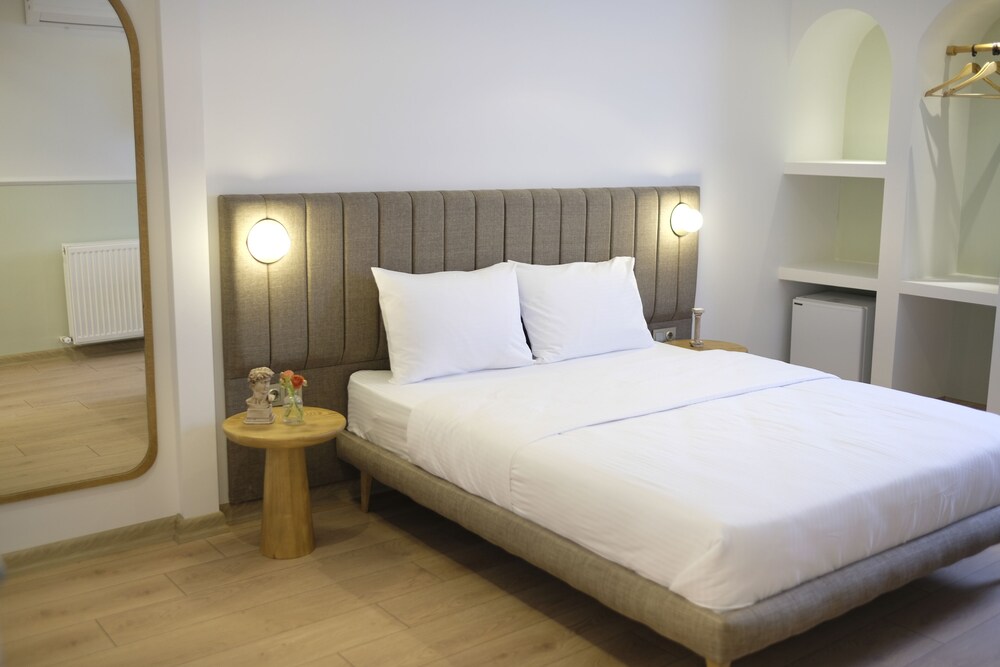 Meshk Airport Hotel 19/50
