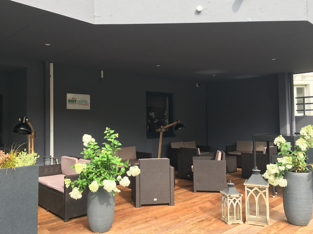 Brit Hotel Lodge 36/50