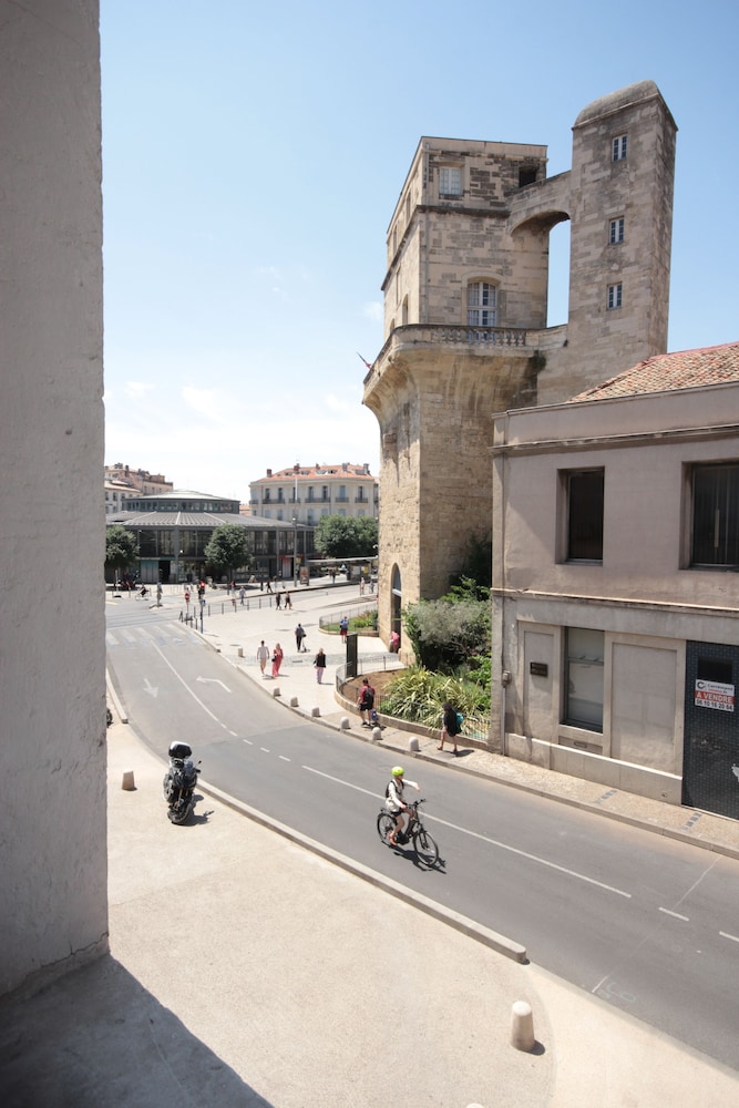 Hotel Des Arts 43/50
