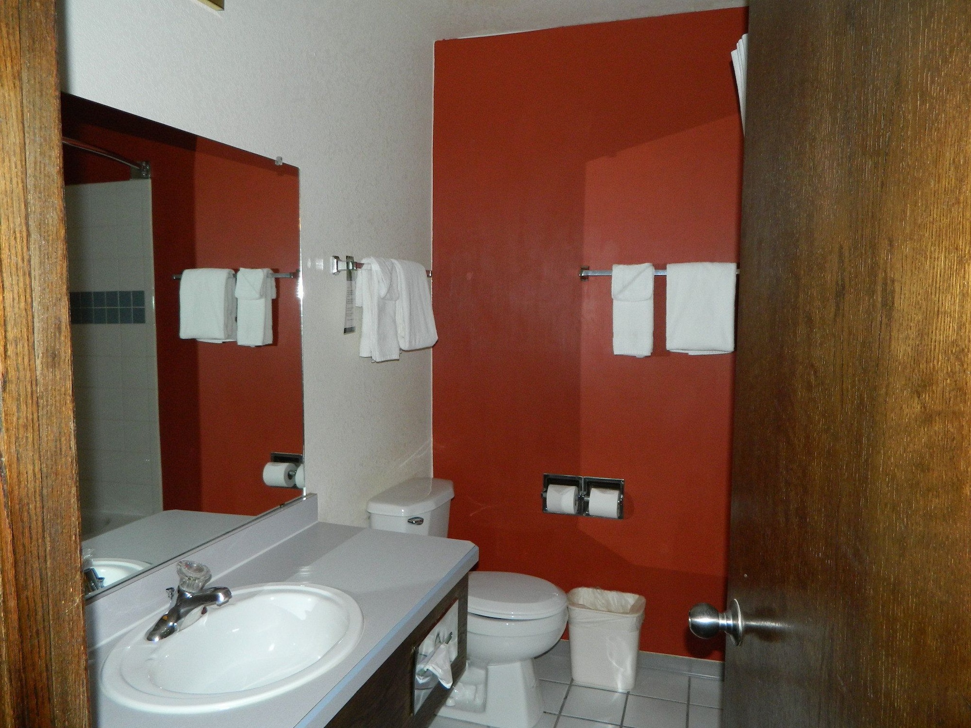 جناح بسرير كينج، Quality Inn Suites Farmington 7/8