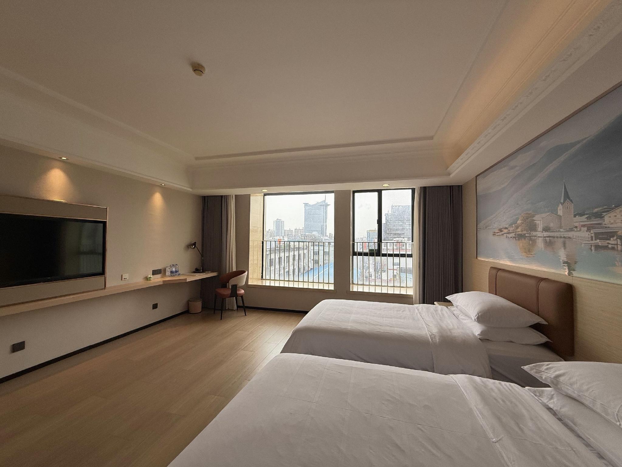 Vienna Hotel Lecong Furniture City Store 13/40