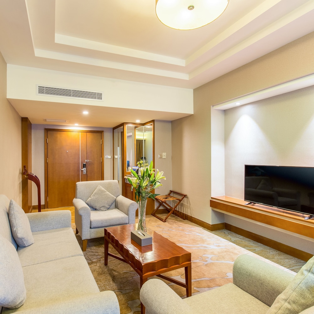 Wanyue Grand Skylight Hotel Shenzhen 30/50