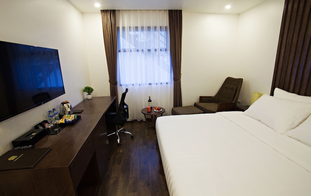 Inearth Hotel Hanoi (Ex. Poonsa Hanoi Hotel) 28/66