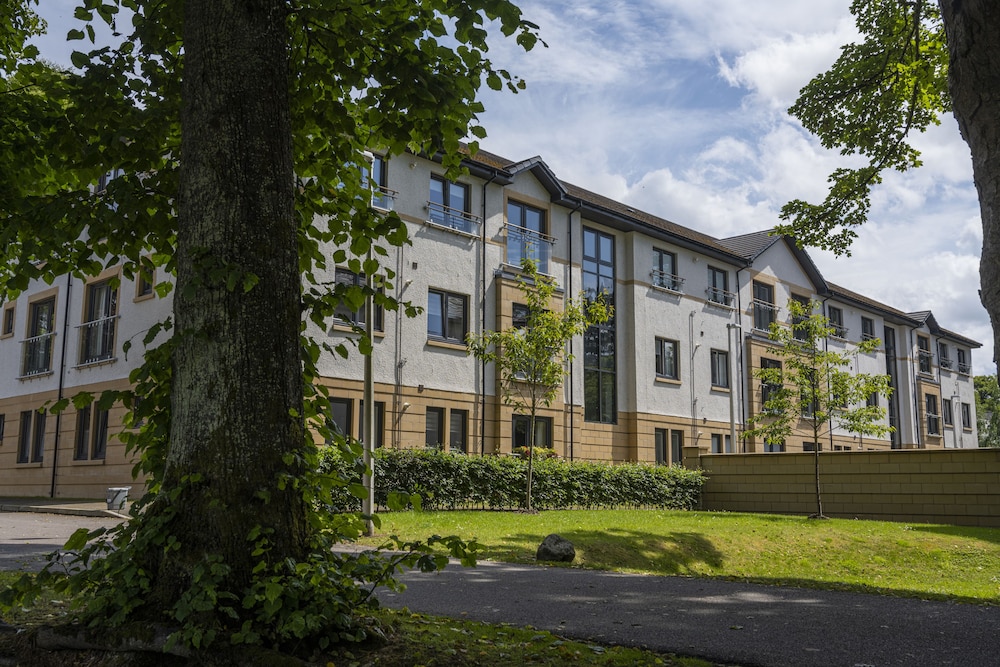 Inverness City Suites 45/50