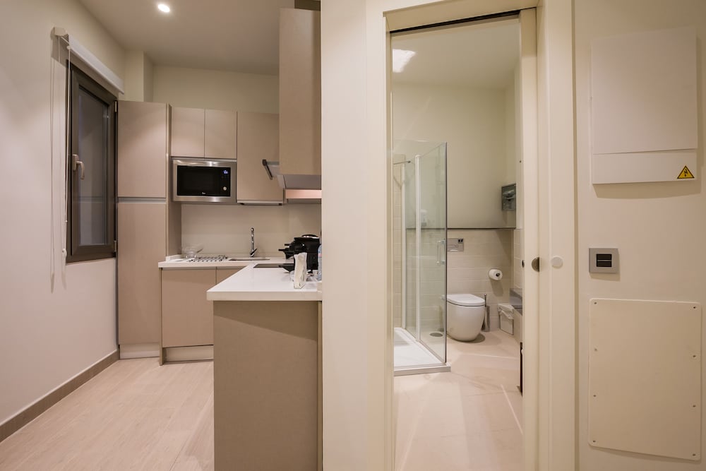 Welldone Cathedral Suites 45/50