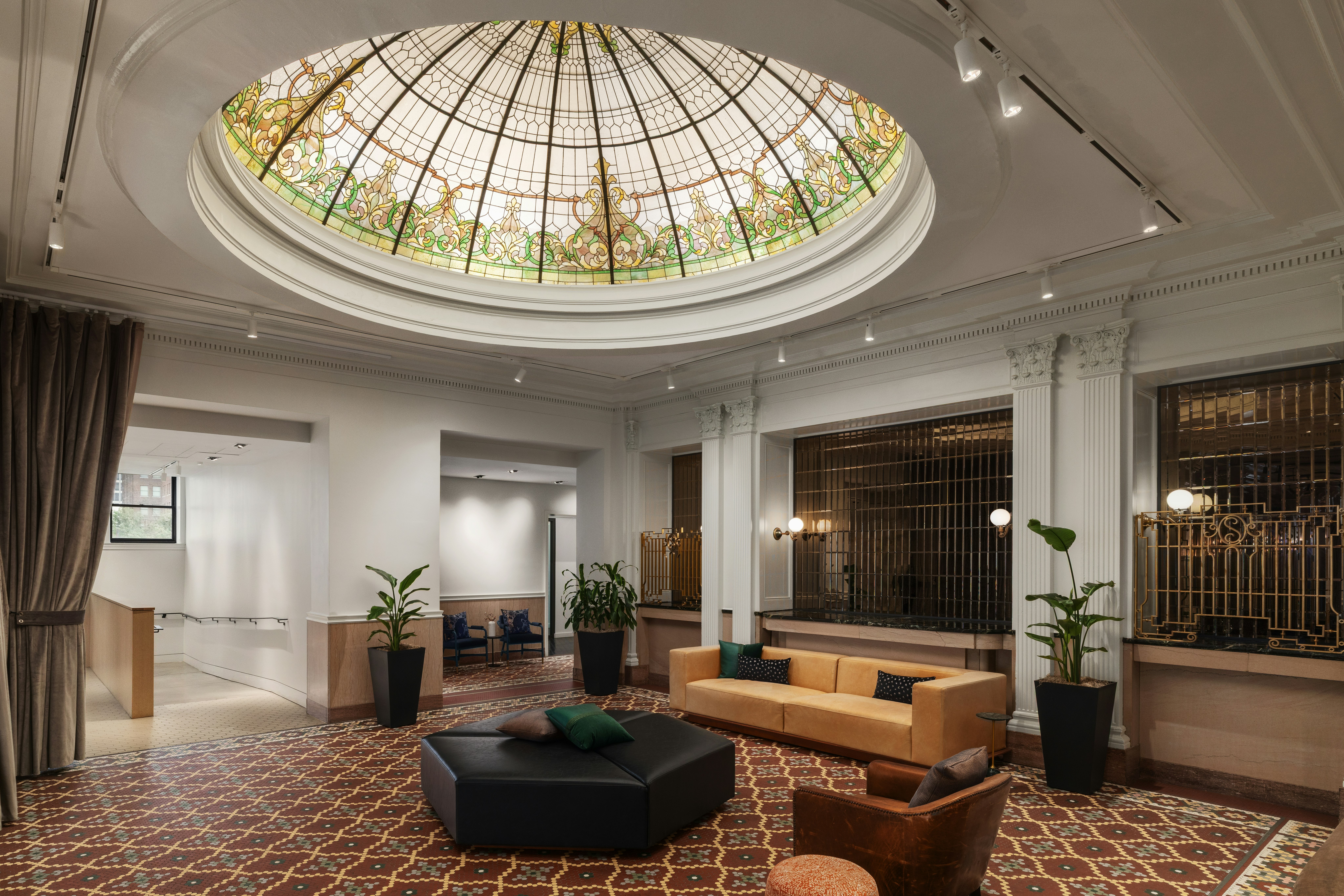 Hotel Savoy Kansas City, Tapestry Collection by Hilton 40/60